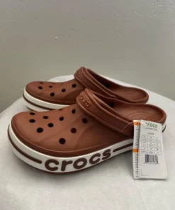 pallets de crocs en liquidación