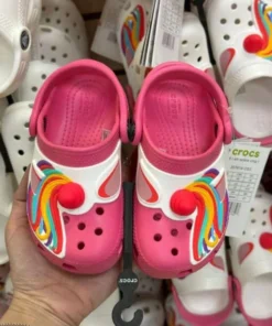 pallets de crocs en liquidación