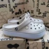 pallets de crocs en liquidación